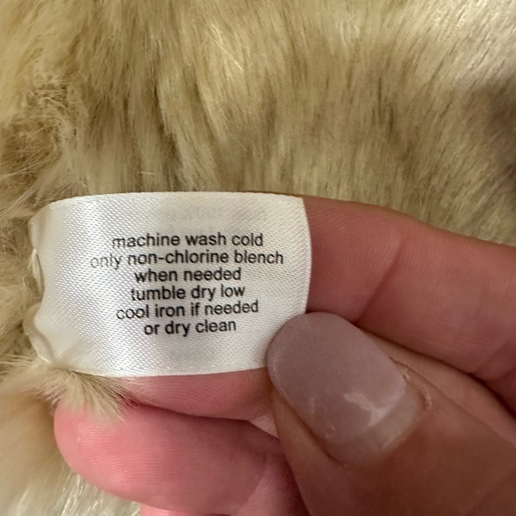 NWT Faux Fur open vest from Lane Bryant! - Picture 7 of 13